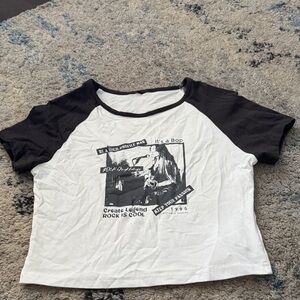 Black and White Graphic Crop Top Size Women’s Small